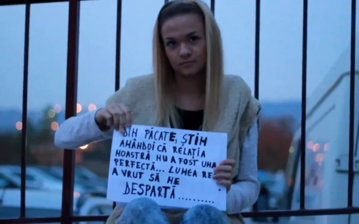 
    Tânăra din Suceava i-a transmis iubitului un mesaj de dragoste emoționantFoto captură video/Facebook  