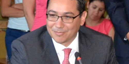 Victor Ponta anunţă rocada clasei pregătitoare, înapoi la grădiniţă, la festivitatea de deschidere a anului şcolar