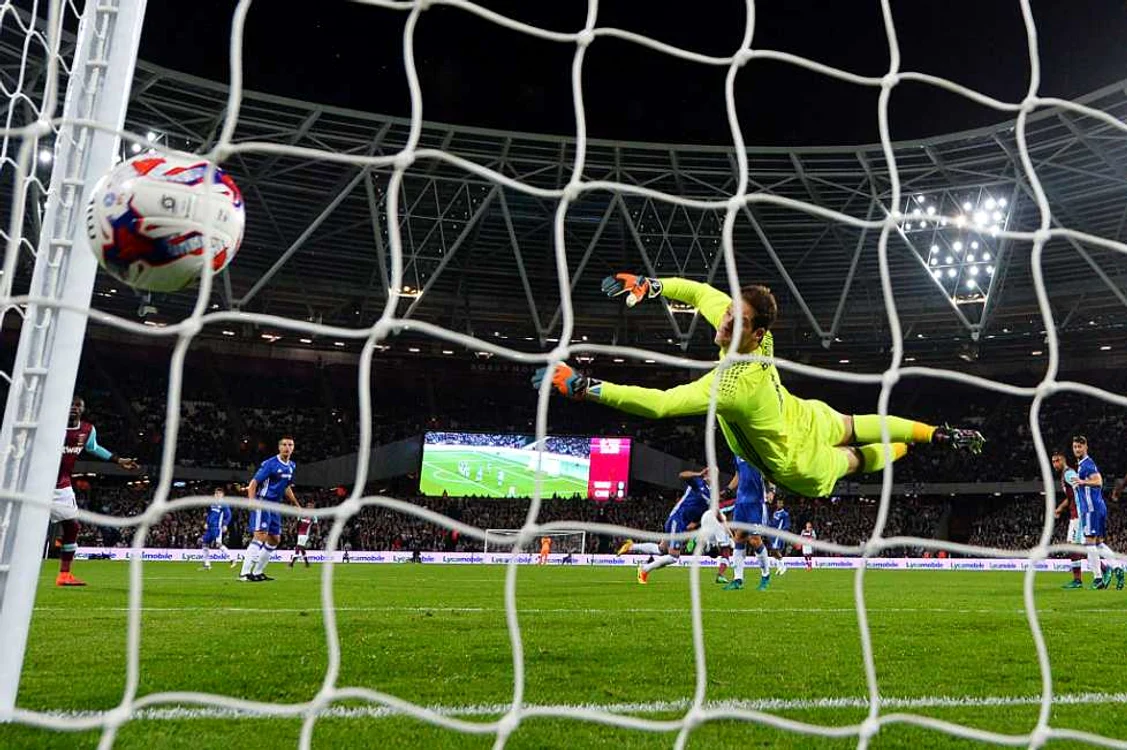 Chelsea a pierdut după 13 meciuri