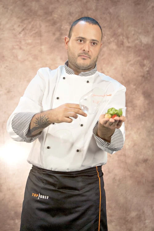 Giovanni Piselli (27 de ani) este originar din orașul italian Castellammare di Stabia, dar locuiește în Brașov.