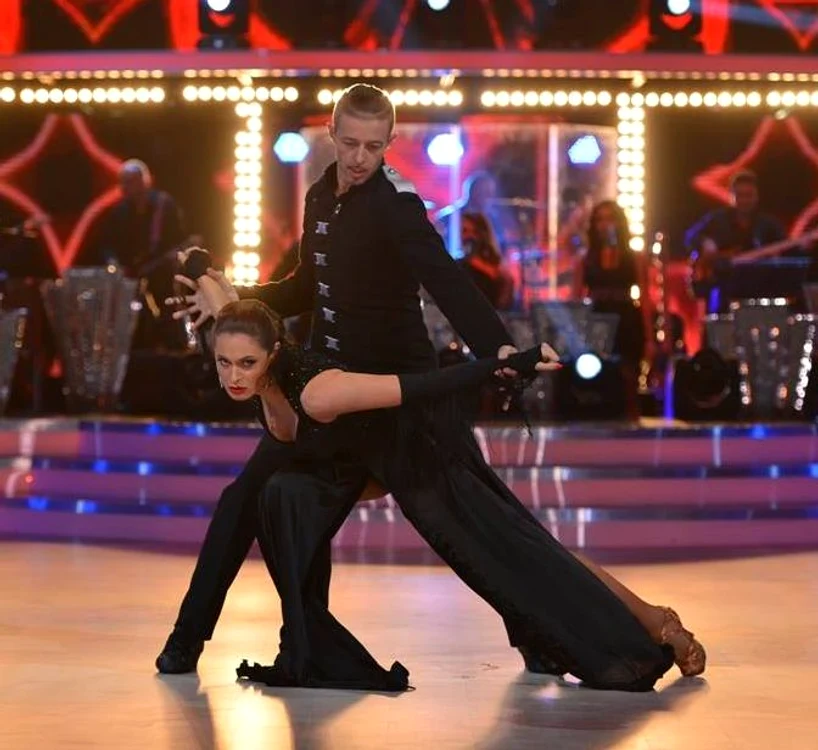 
    Raluka şi Lilian, dans de excepţie pe muzică rockFoto: arhiva personală  