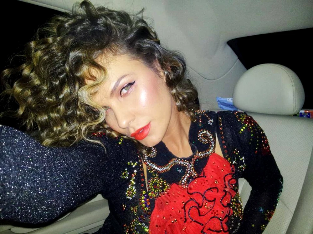 
    Aşa arată Anna Lesko complet nemachiată, într-o zi în care nu are concerte şi nu apare la TVFoto: arhivă personală  