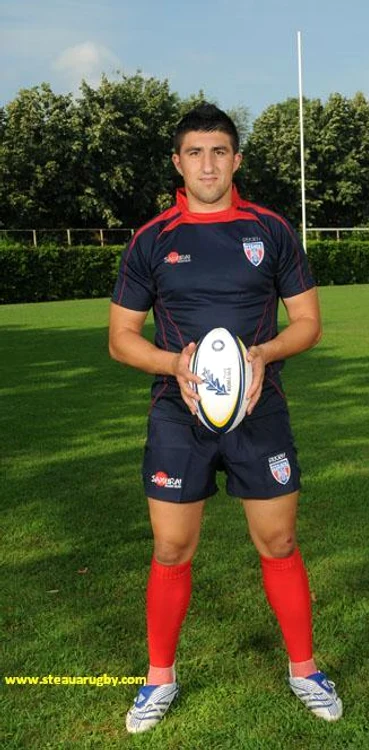 
    Florin Vlaicu, în noul echipament al Stelei  