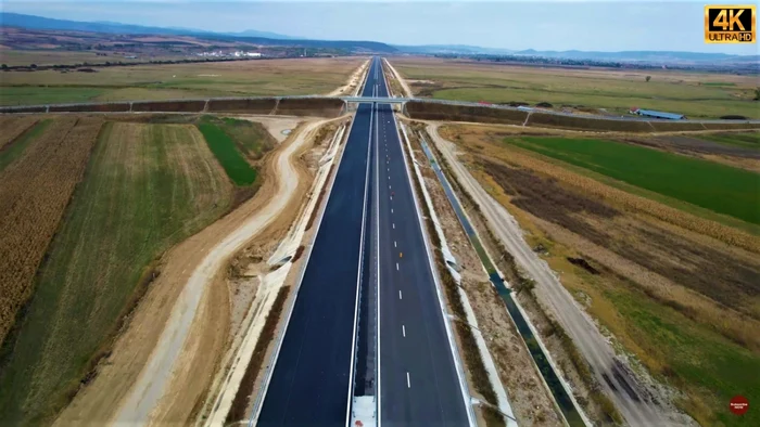 Lotul 2 din A10 are strat de uzură de asfalt pe 21 din cei 24 de kilometri. Foto captură video youtube