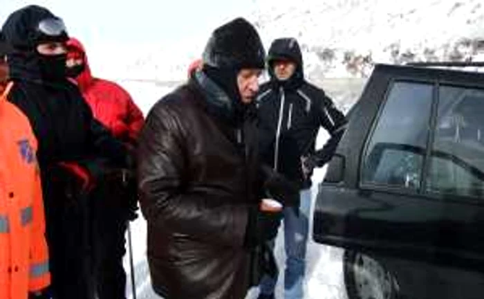 Ion Tararache din Giurgiu a fost salvat de jandarmi FOTO Mediafax