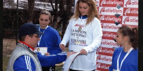 Federica Roznov ocupă prima treaptă a podiumului FOTO