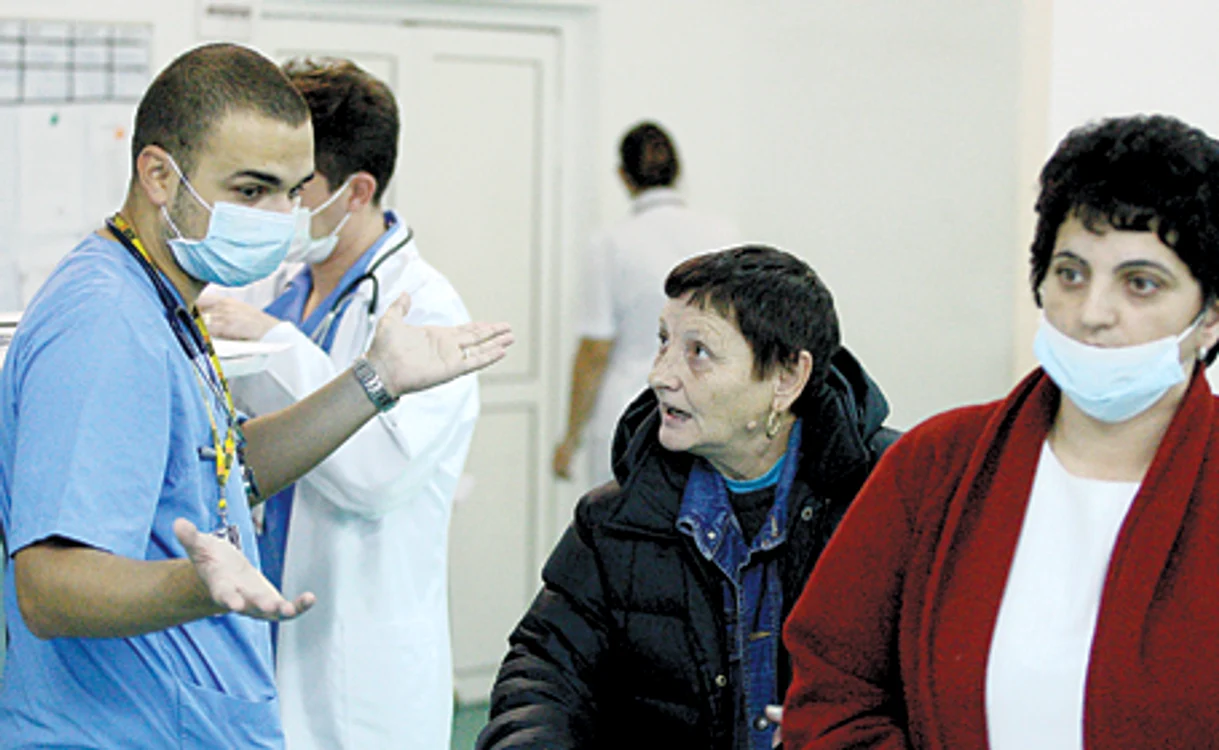 Cadrele medicale care nu recomandă vaccinarea riscă piederea contractelor cu CJAS