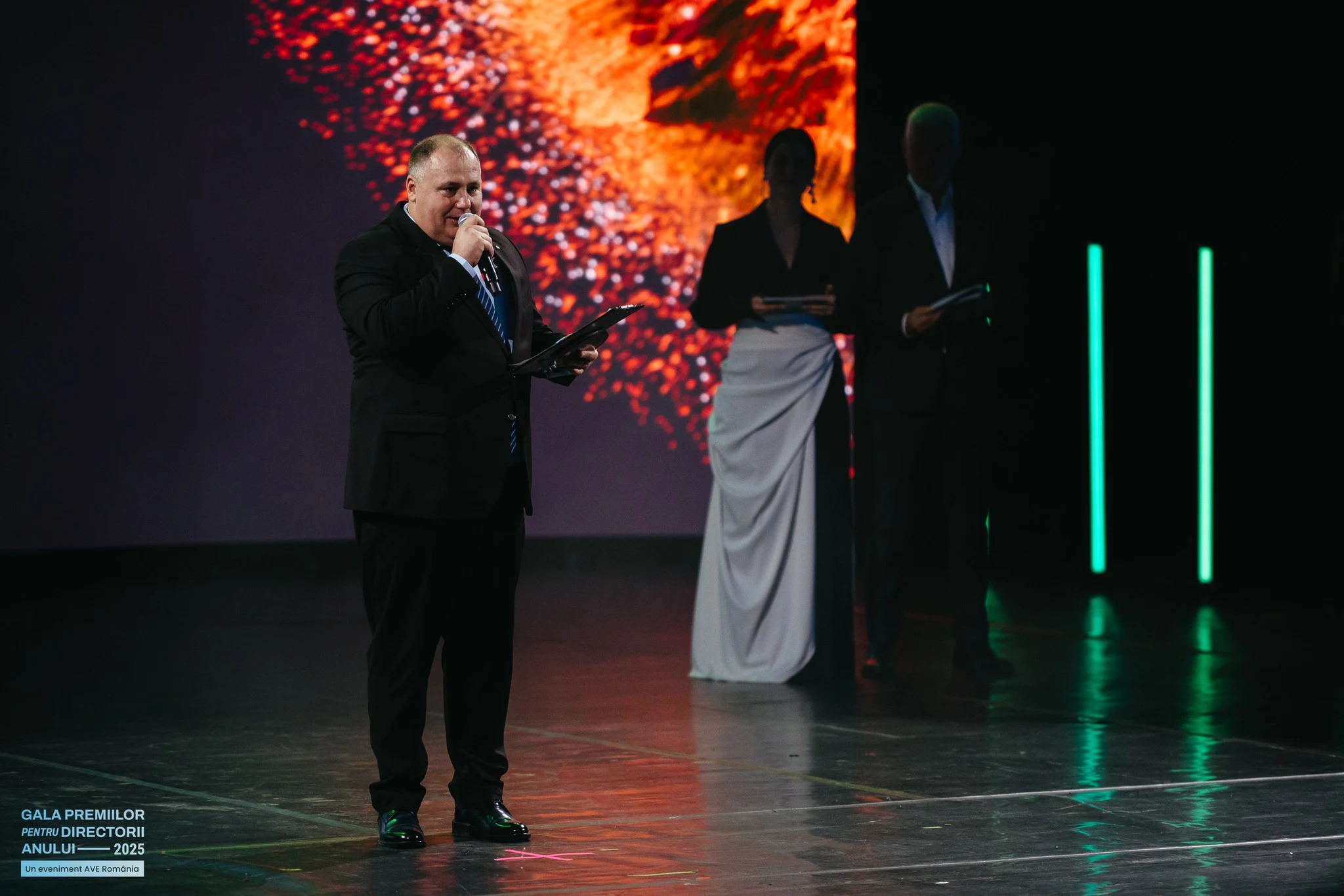 Cum a reușit un director din Caracal să transforme școala cu ajutorul comunității. Ninel Nicolae, premiat pentru antreprenoriat