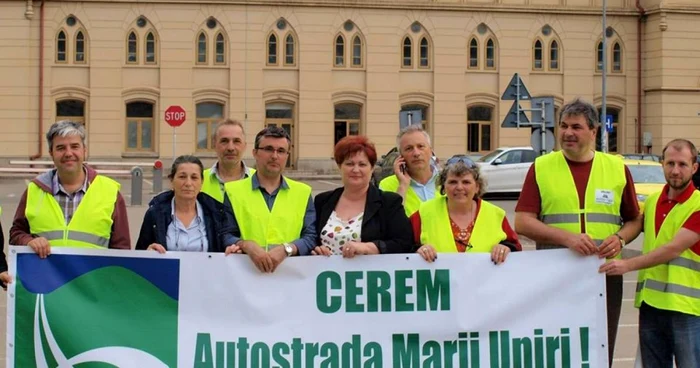 Foto: Asociaţa "Împreună pentru A8"