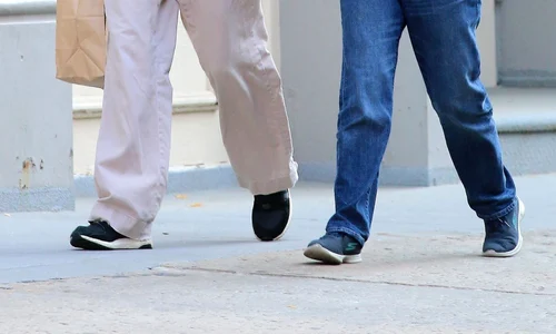 Meg Ryan and her daughter Daisy enjoy a day of shopping out in Tribeca jpeg