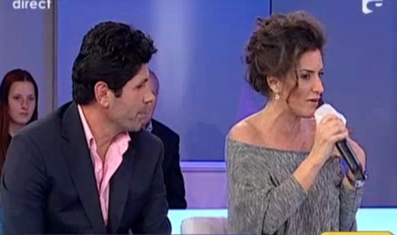Mara Bănică a pus un şerveţel pe microfon (captură Antena 1)