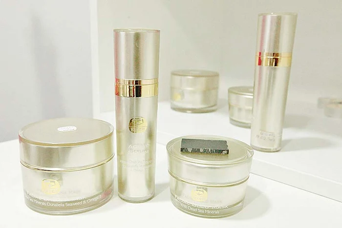 Masca din pudră de aur!