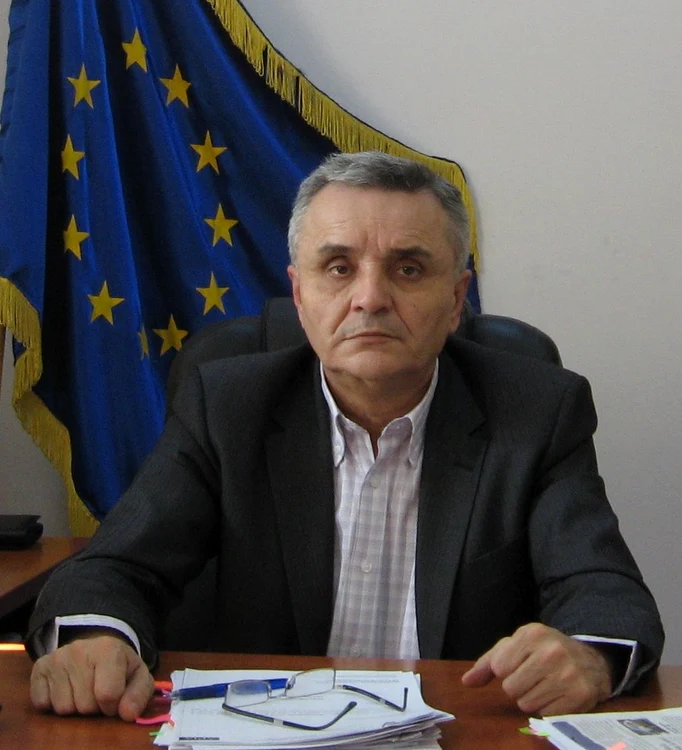
    Dorel Gheorghe Benu  