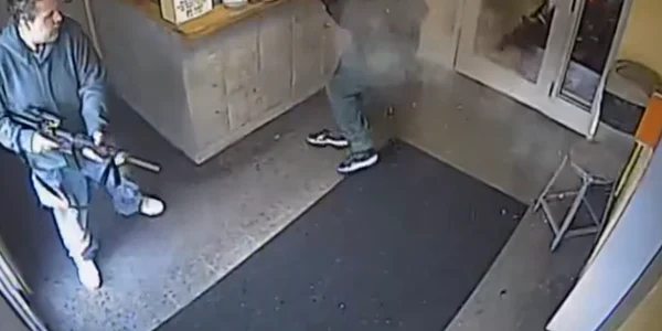 un barbat a intrat inarmat la o clinica din sua foto captura video