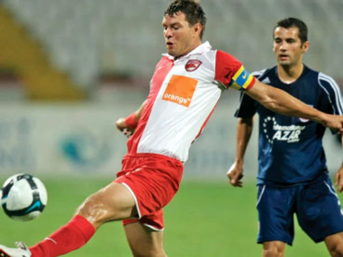FOTBAL: Marius Niculae s-a accidentat şi nu a făcut deplasarea în Austria