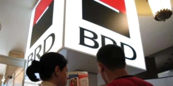 Hunedoara: Angajaţii BRD – filiala Brad, trimişi în instanţă pentru ţepuirea clienţilor