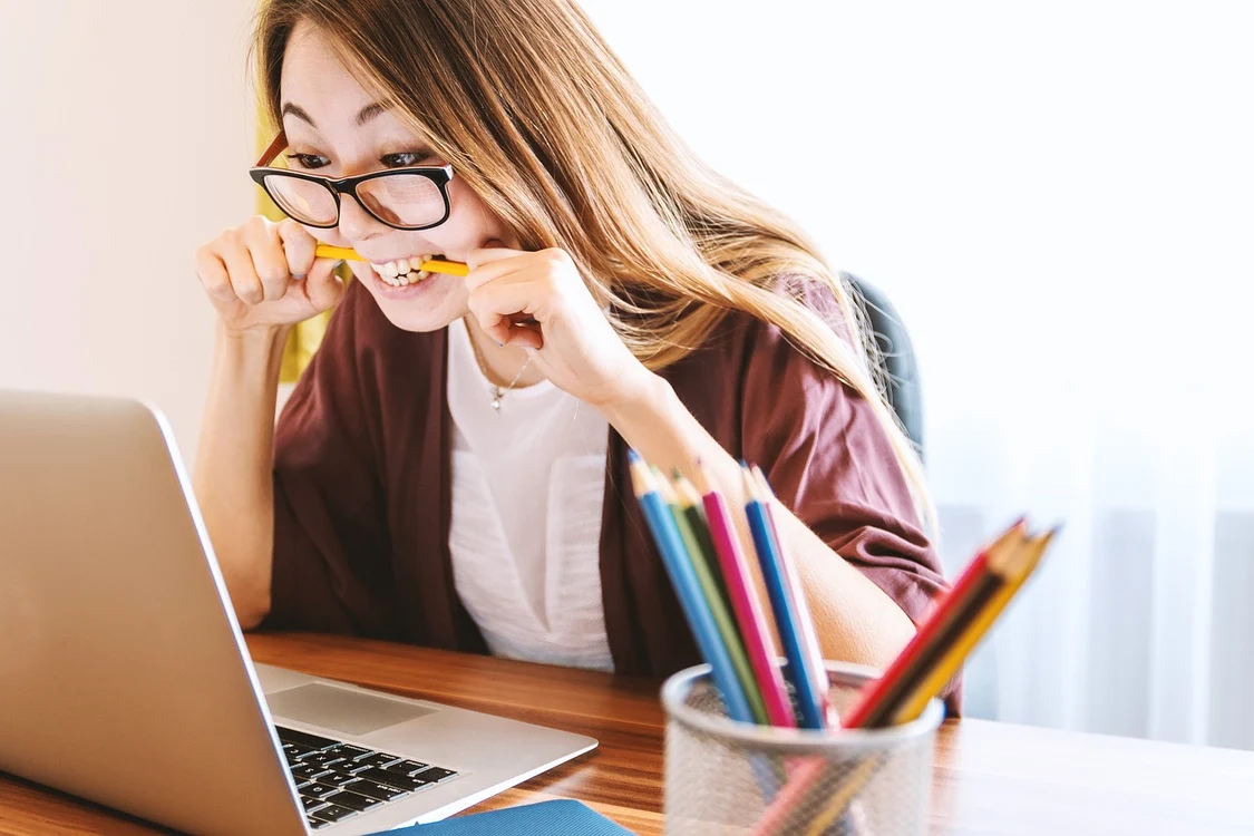 Studenta care a desființat o facultate din România / Foto: Pixabay
