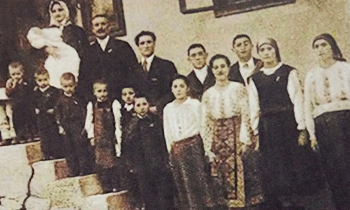 Familia tradițională, romȃnii și politica jpeg