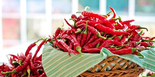 ce se intampla in corpul tau daca mananci zilnic un ardei iute jpeg
