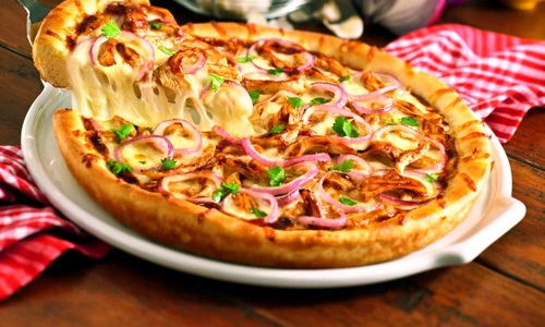 pizza cu ciuperci si cascaval jpeg
