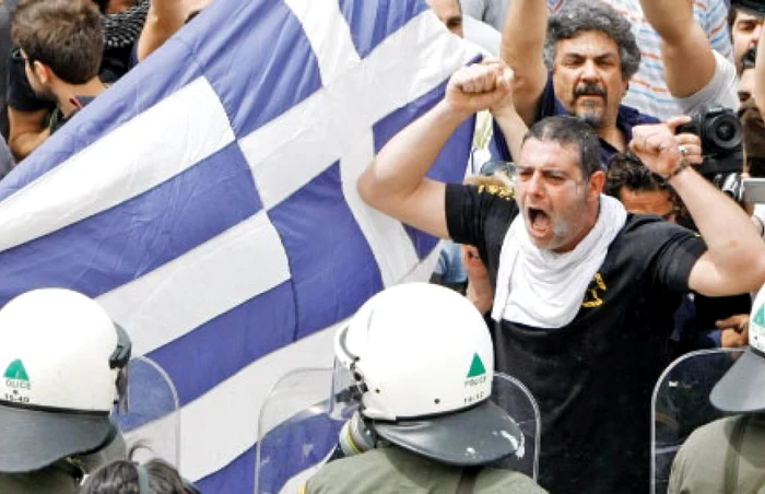 Grecia este în continuare tulburată de grevele cetăţenilor nemulţumiţi.  FOTO: Reuters