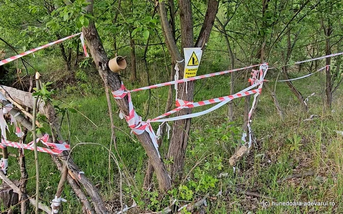 Loc unde este risc de surpare în carieră. Foto: Daniel Guță. ADEVĂRUL