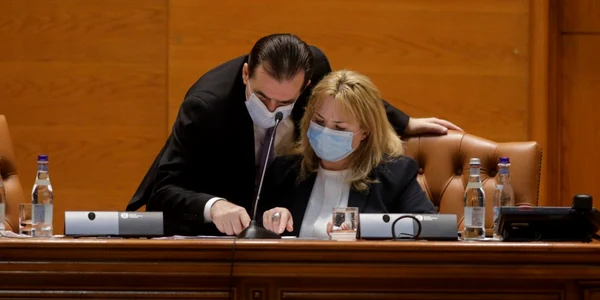 Ludovic Orban şi Anca Dragu in parlament FOTO Inquam Photos / George Călin