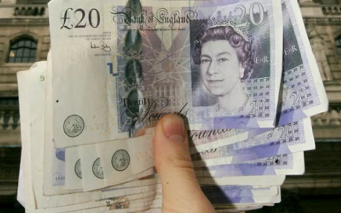 
    Anglia recurge la măsuri extreme pentru încurajarea testării CovidSursa foto: Adevărul  