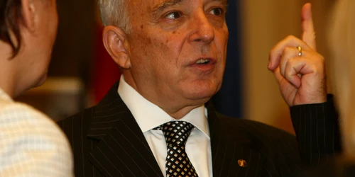 Guvernatorul BNR, Mugur Isărescu