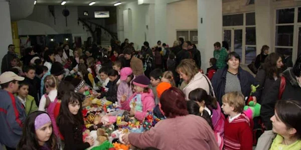 Târg de jucării