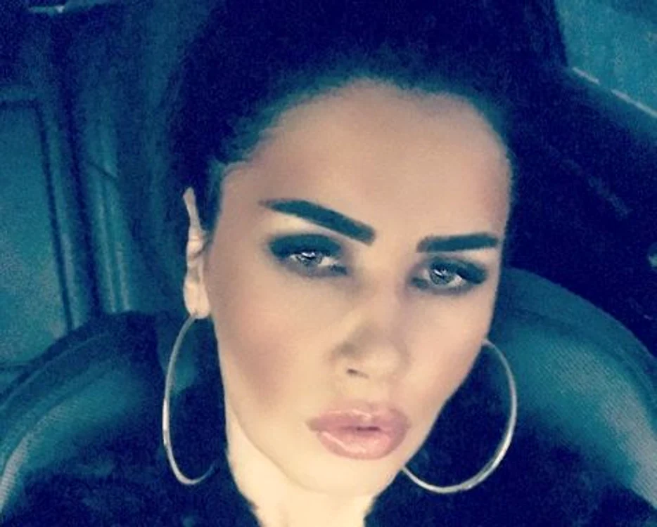 Oana Zăvoranu a ajuns din nou pe mâna esteticienilorFoto Facebook