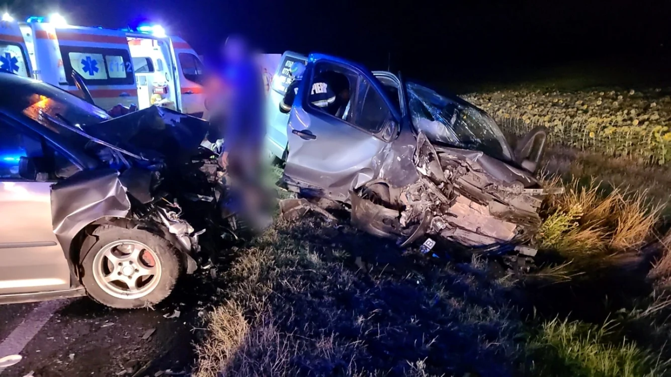 O femeie care se afla în autoturism a decedat FOTO: martor