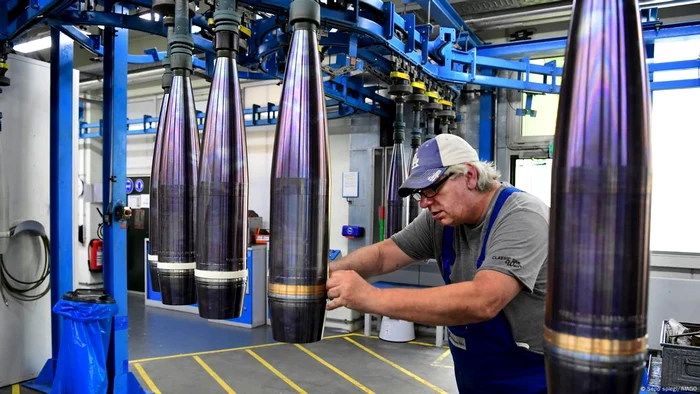 Controlul final al calității la fabrica Rheinmetall Unterlüss din Saxonia Inferioară