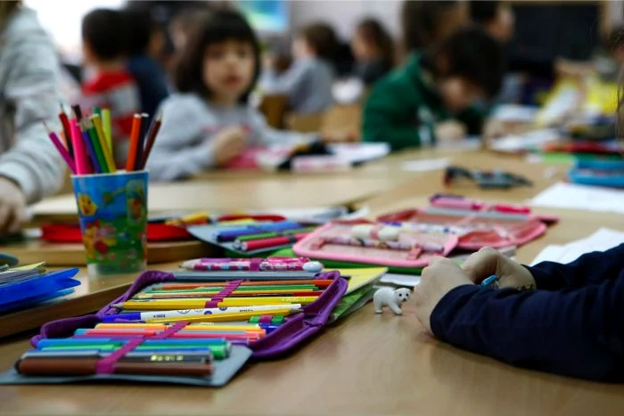 În data de 11 aprilie se afişează rezultatele cu privire la înscrierile în clasa pregătitoarea. (Foto: Eduard Enea)