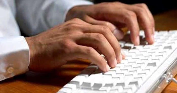 Filmele erau vizionate pe internet în schimbul unor sume de bani