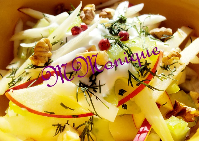 Salată din apio, fenicul, măr şi nuci