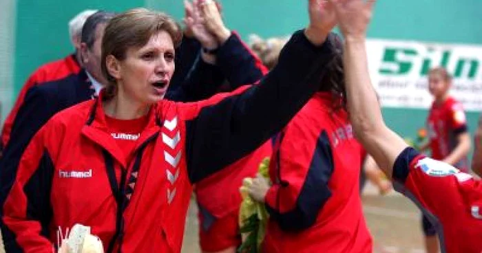 Mariana Târcă revine în Sala Sporturilor, ca antrenoare la Rulmentul, după o pauză de un an şi jumătate.