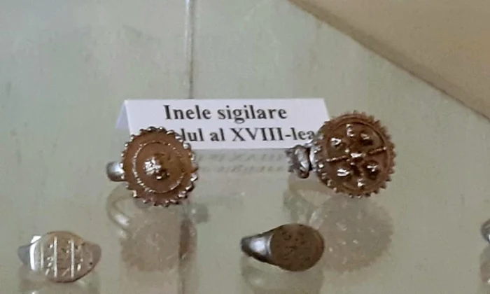 Inele sigilare, descoperite la Târgoviște. FOTO: Arheologie medievală în Târgoviște