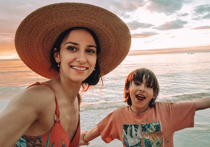 Dana Rogoz alături de fiul ei, Vlad Sursă foto: Instagram Dana Rogoz