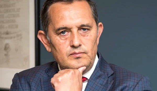Gheorghe Piperea, facebook gheorghe piperea jpg
