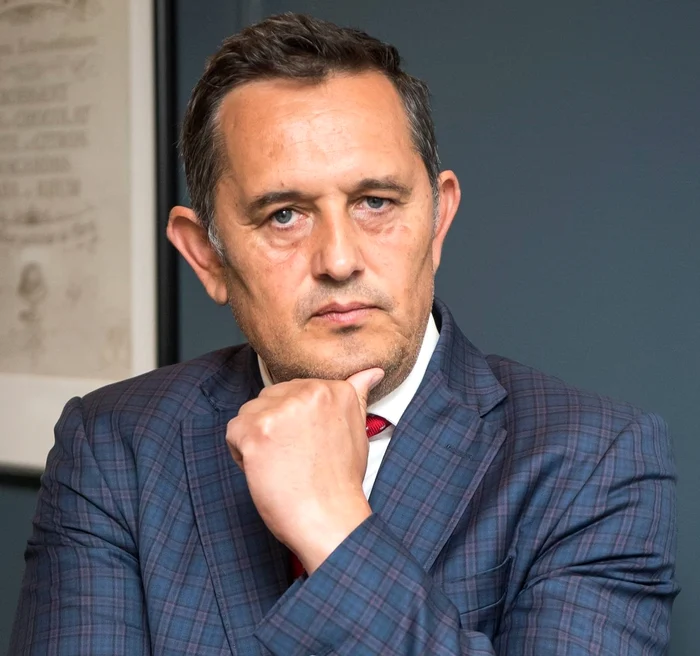 Gheorghe Pipera crede că Simion a primit întrebări „ostile”, iar Nicuşor Dan „a fost cocoloşit” în timpul dezbaterii. Ce-i repoșează liderului AUR
