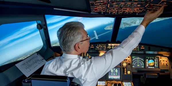 pilot pixabay jpg