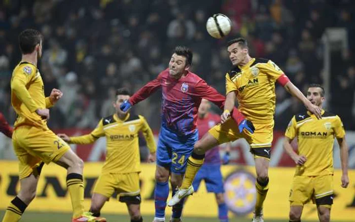 Meciul Steaua Bucureşti - Braşov va începe la ora 20.00