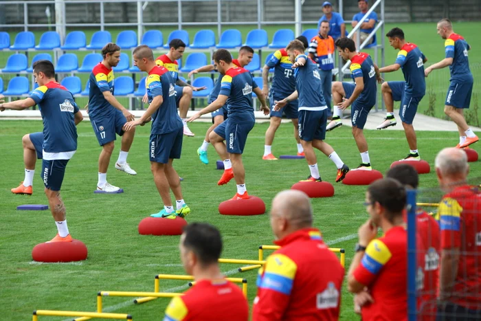 
    Tricolorii pregătesc meciul cu Muntenegru de duminică  