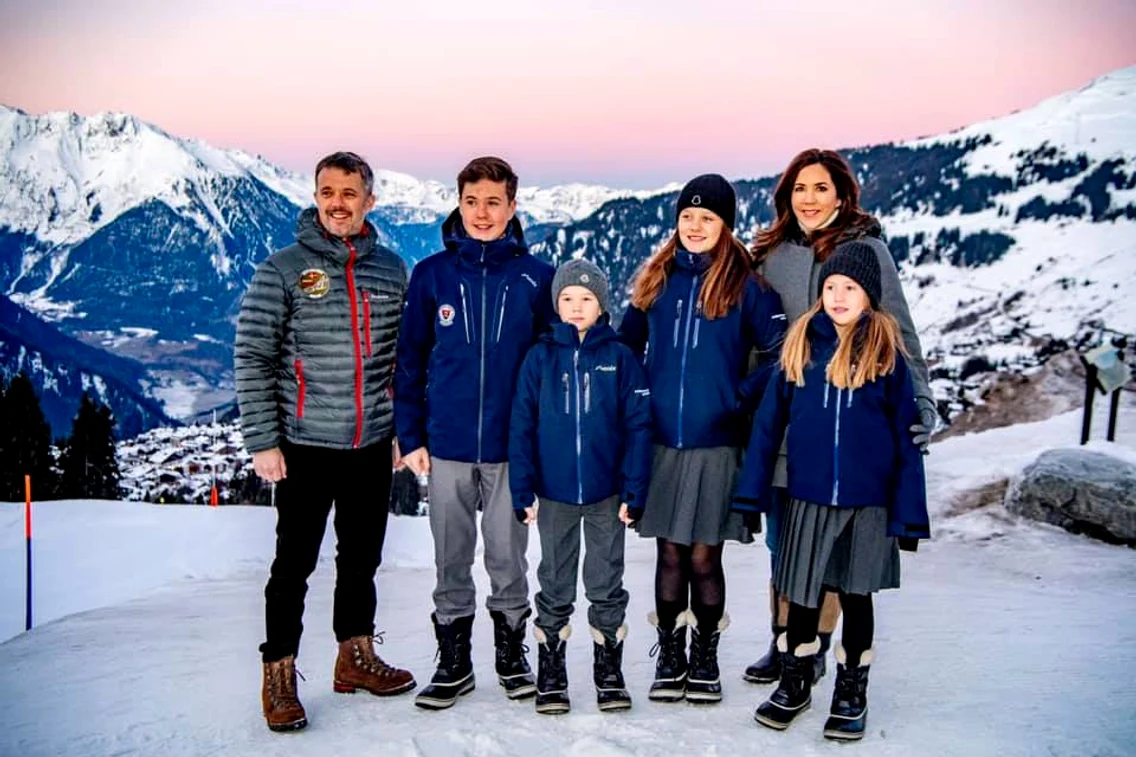 Regele Frederik și Regina Mary, cu copiii lor în Verbier, 2020. FOTO: Casa Regală daneză