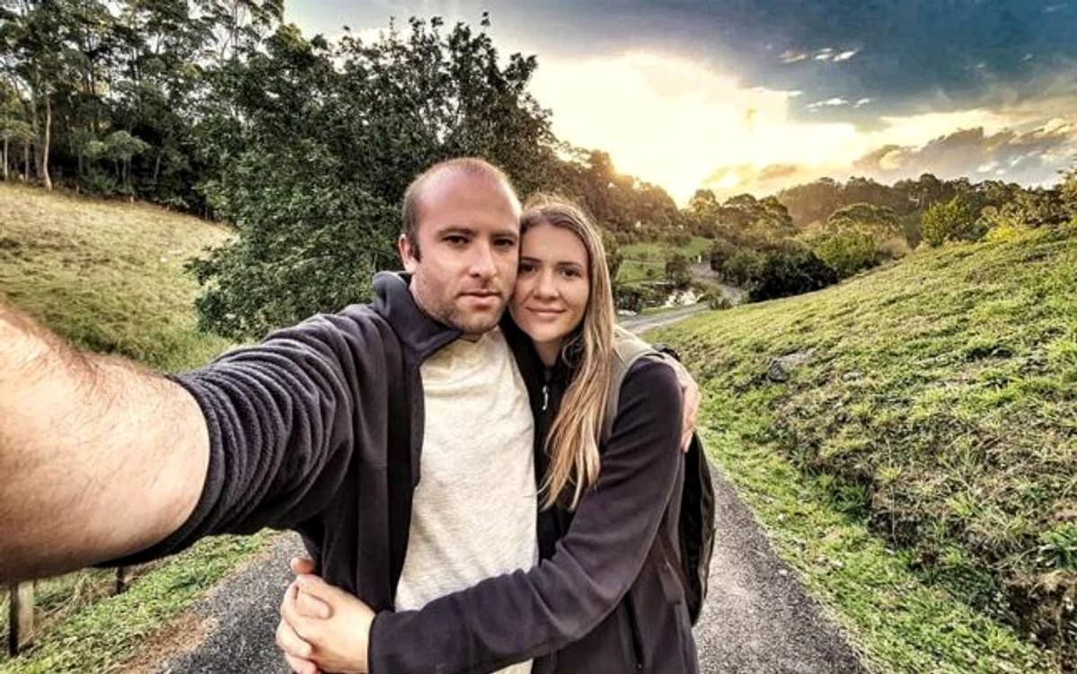 Radu şi Irina, undeva în Noua Zeelandă FOTO Facebook/ Radu Păltineanu