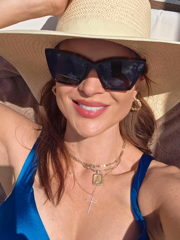 Monica Bîrlădeanu a făcut furori la piscină / foto: Instagram