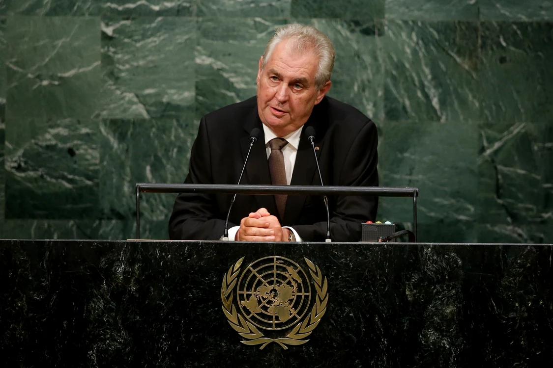 Președintele Cehiei Milos Zeman (71 de ani)