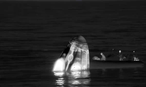 capsula spaceX foto captura video X @NASA  jpg