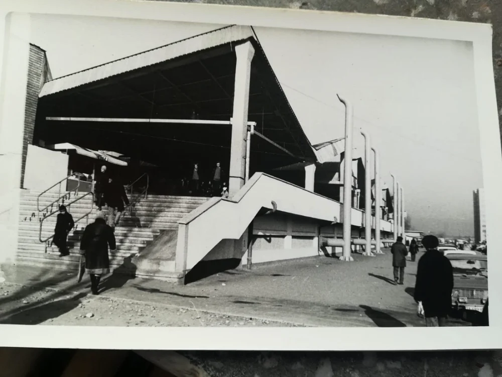 Piaţa Sârbilor din Turnu Severin, locul unde se vindeau produse sârbeşti înainte de 1989 FOTO Arhivele Naţionale Mehedinţi